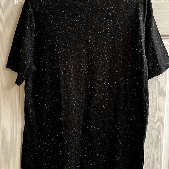 MARVEL~CAPTAIN MARVEL~Black T-Shirt with WHITE FLECKS~NWOT~LG - Picture 5 of 7